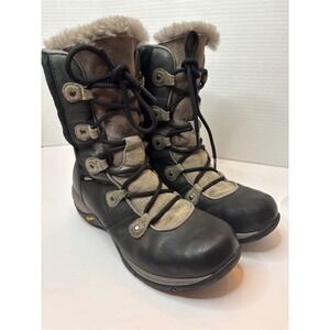 Dansko Size 38/7.5 Waterproof Leather Suede Fur Lined Boots Vibram Sole *see pic